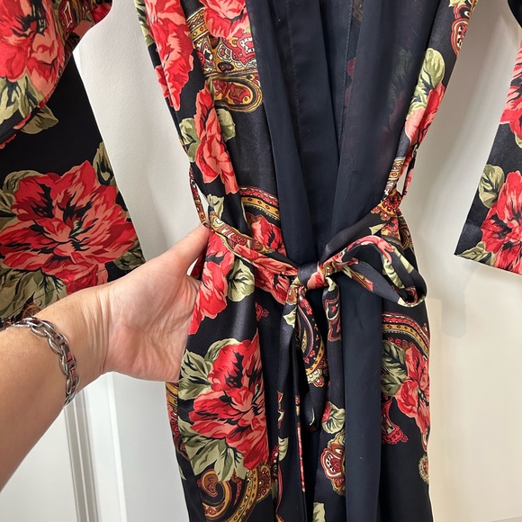 Victoria’s Secret Vintage Gold Label Robe - Picture 5 of 8